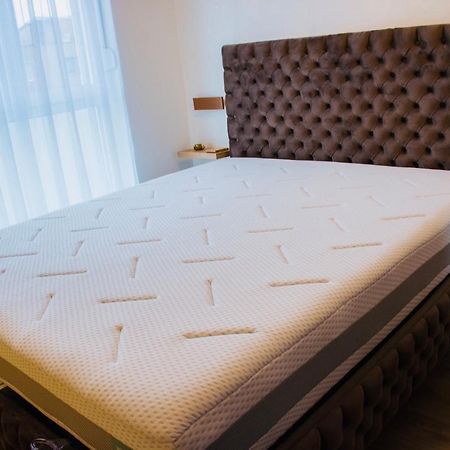 Grand Lux Apartment Добой Екстер'єр фото