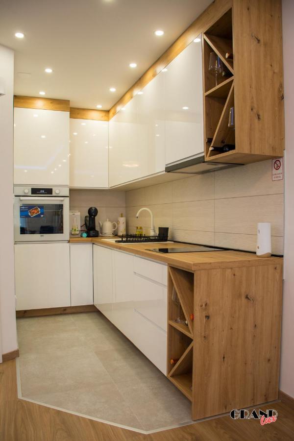 Grand Lux Apartment Добой Екстер'єр фото