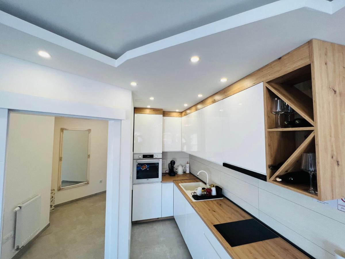 Grand Lux Apartment Добой Екстер'єр фото